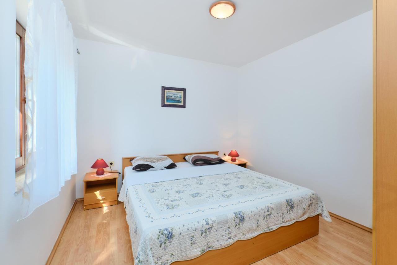Apartments With A Parking Space Cunski, Losinj - 7867 Екстериор снимка